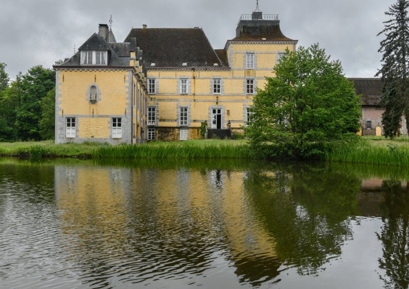Château Jaune, Ciney, Belgium